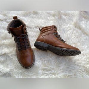 Men’s Sonoma Boots, Size 8.5